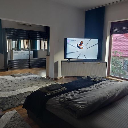 Cataleya Apart Home Oradea Ngoại thất bức ảnh